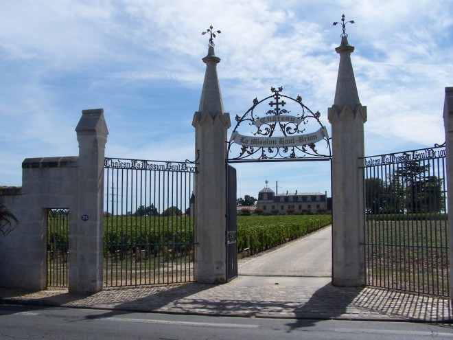 Entrée du Château la Mission Haut-Brion